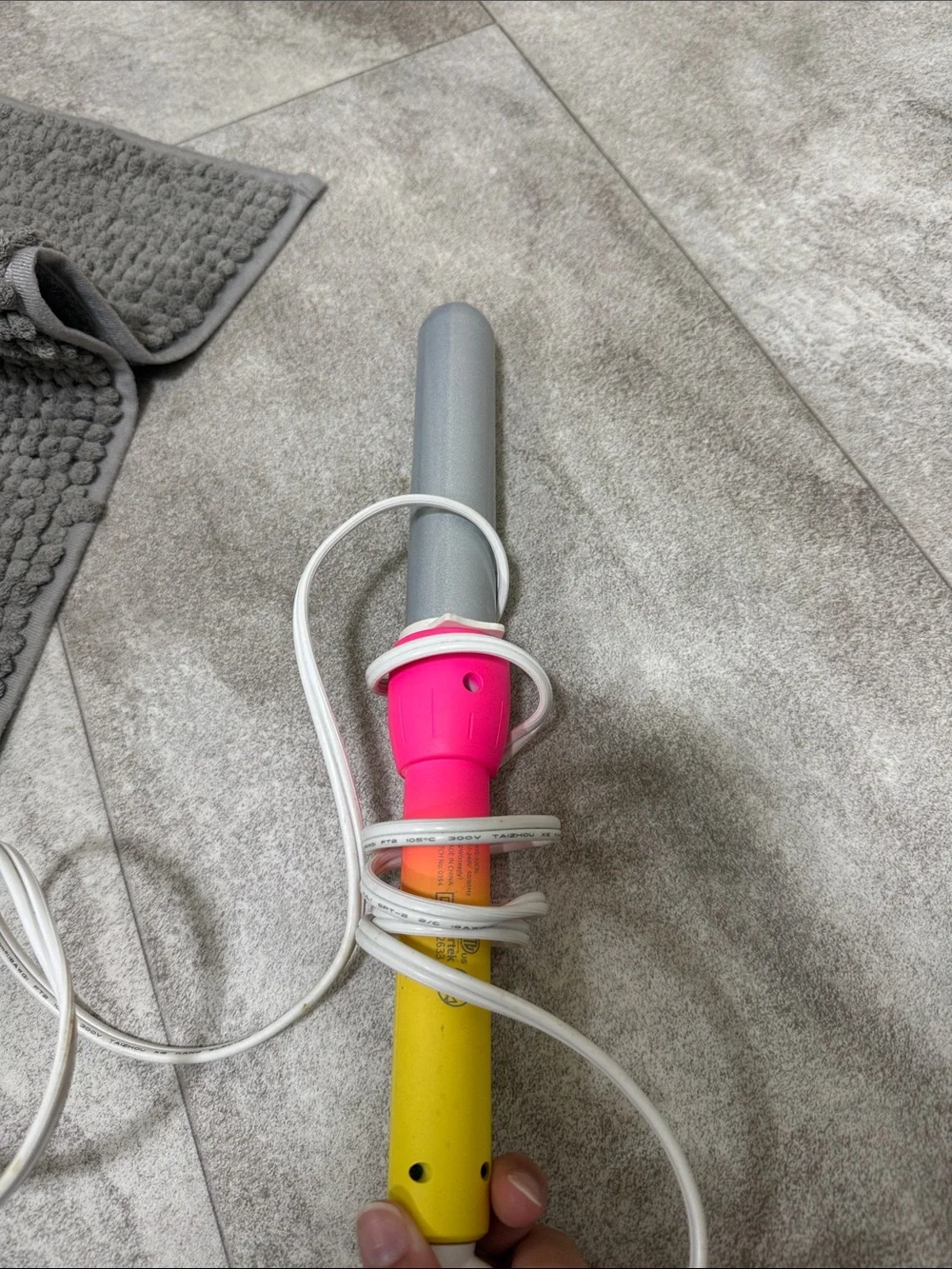 FOXYBYE Pink & Yellow Curling Wand